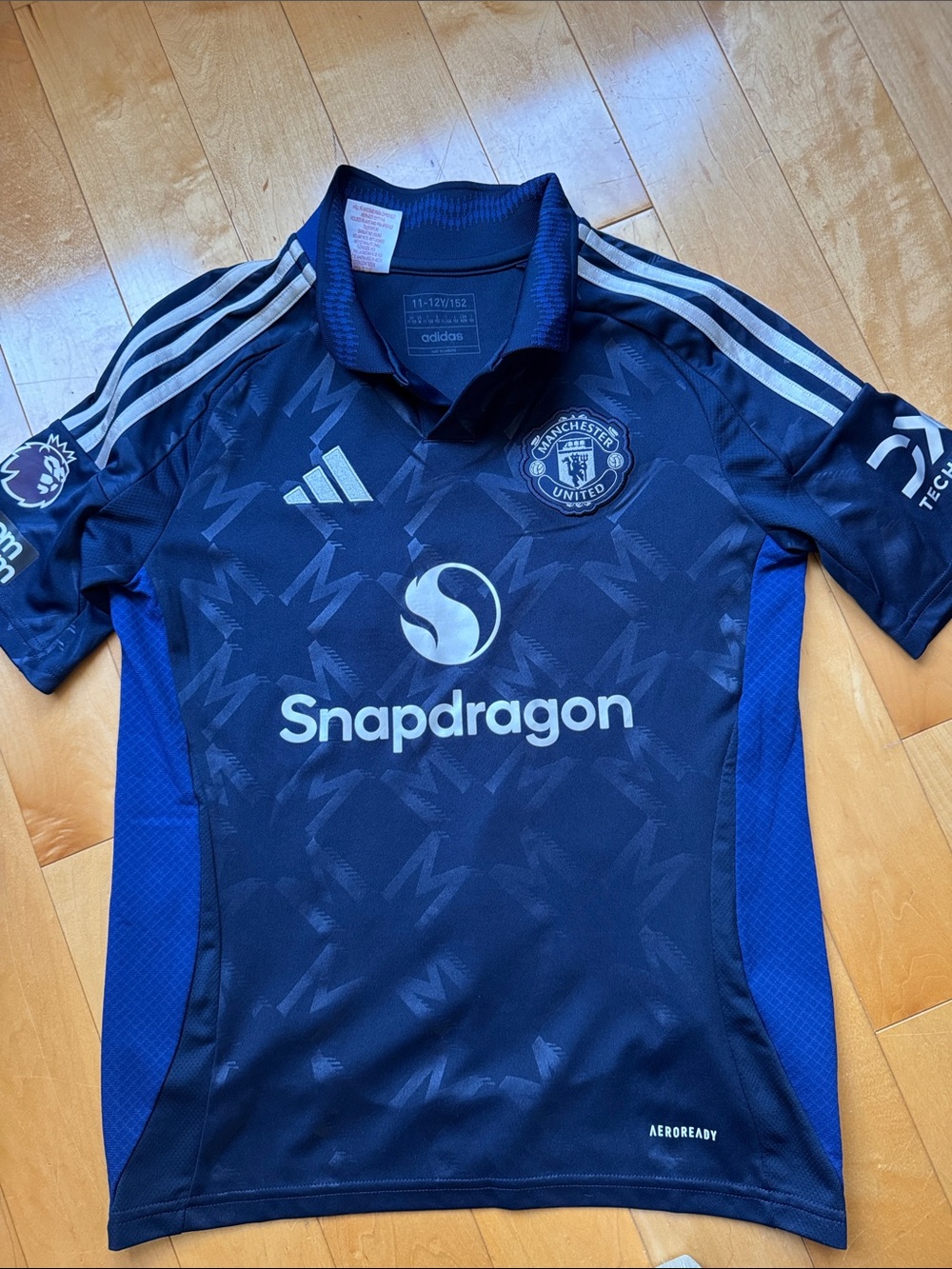 adidas Manchester United Garnacho Jersey size youth medium
